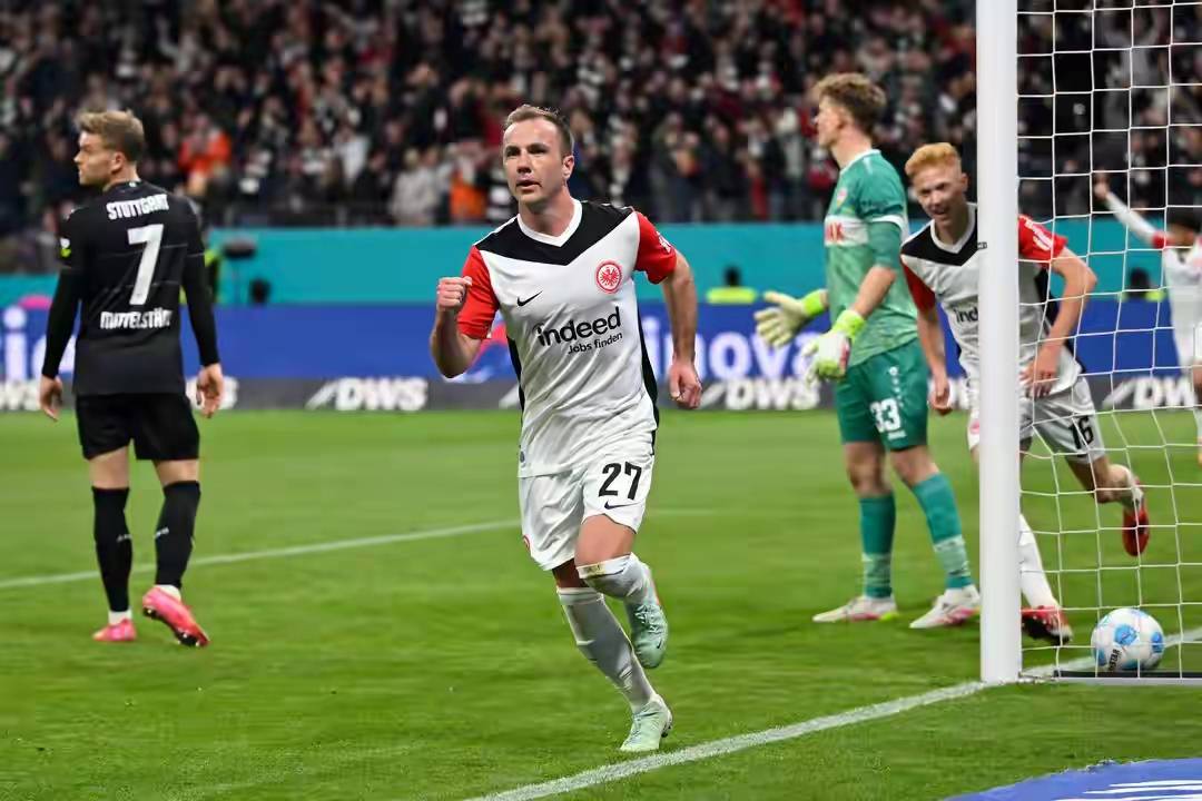 勒沃库森队员表现超凡,力求继续保持领先优势的简单介绍 勒沃库森队员表现超凡,力求继续保持领先优势的简单介绍