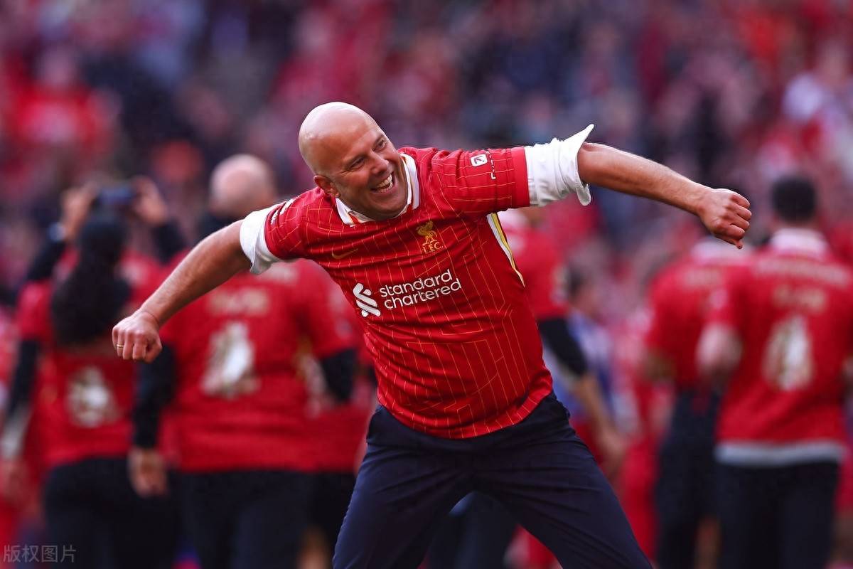 阿森纳主场告负,陷入保级泥潭 阿森纳主场告负,陷入保级泥潭