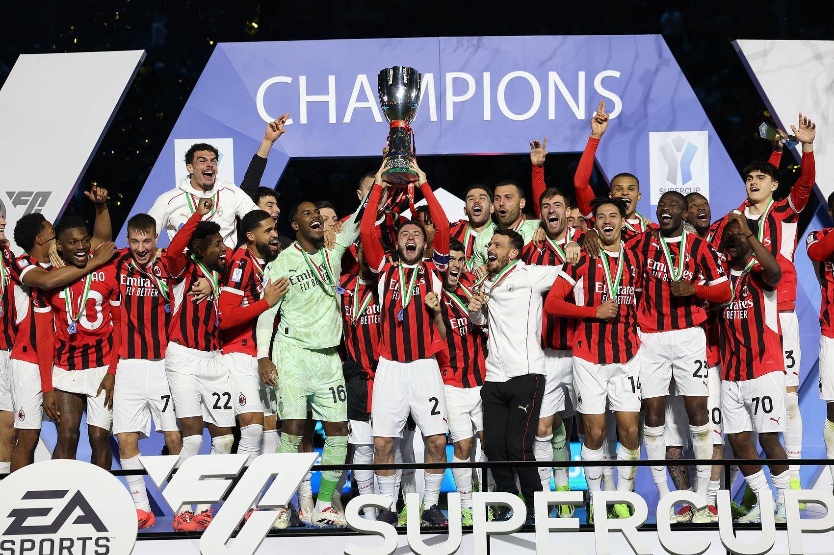 关于尤文图斯主场0-1惨遭AC米兰绝杀，意甲积分榜再次紧张！的信息