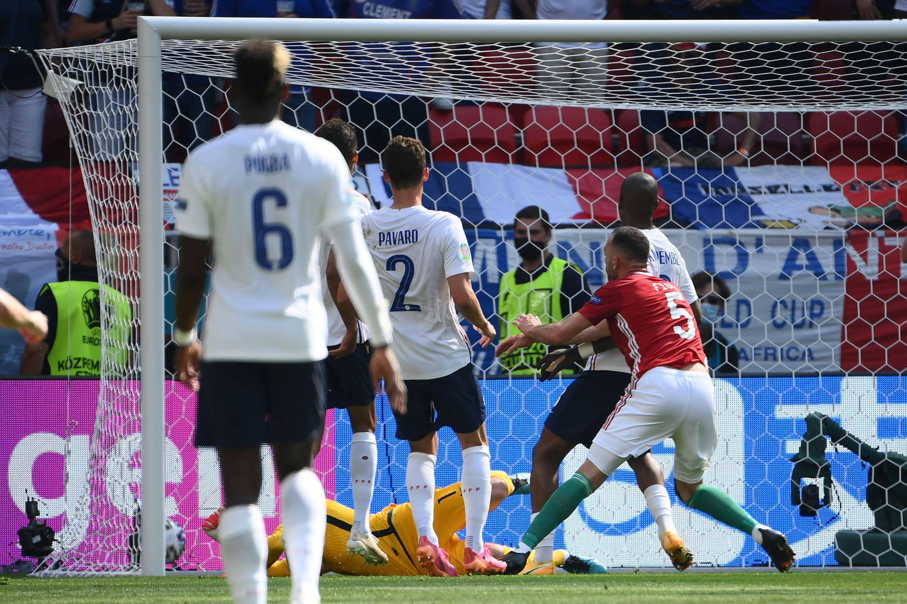 法国大胜匈牙利，小组榜首稳固