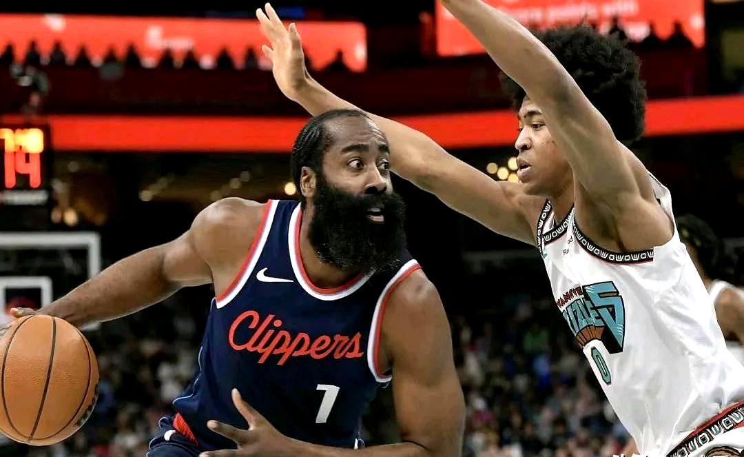 灰熊战胜快船，取得关键胜利