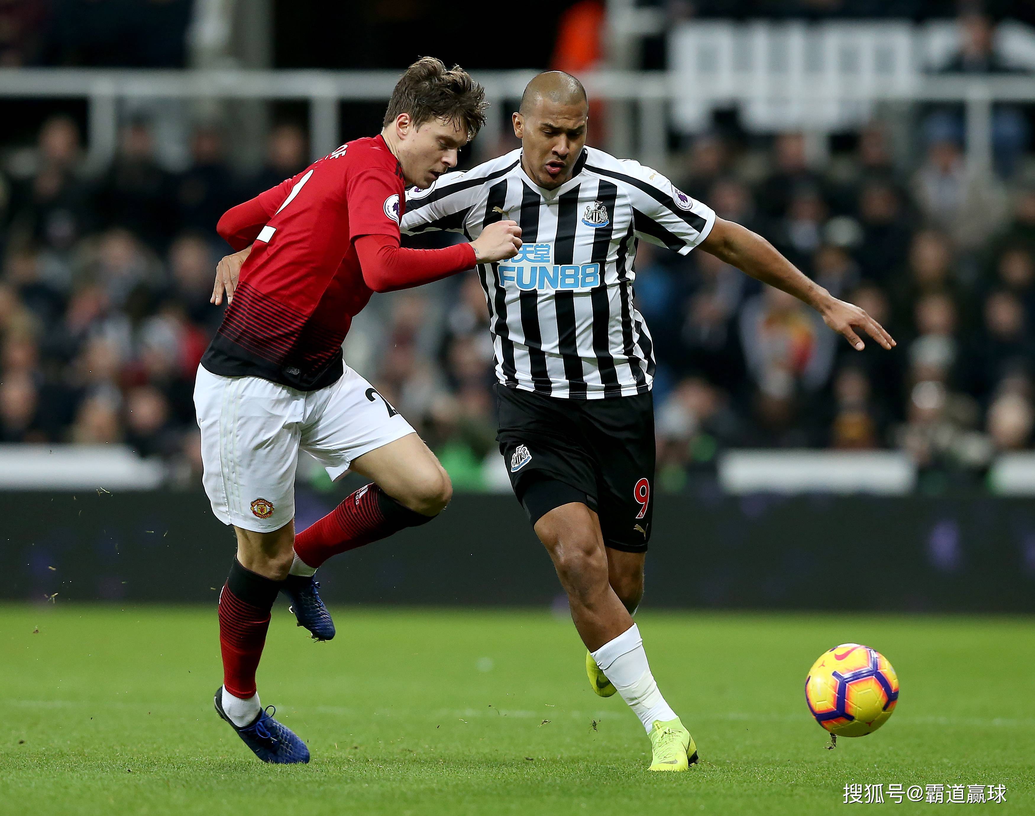 英超选手爆冷获胜，专家预测失准