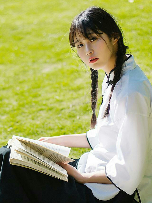 欧冠半决赛焦点战,雄鹿完胜猛龙