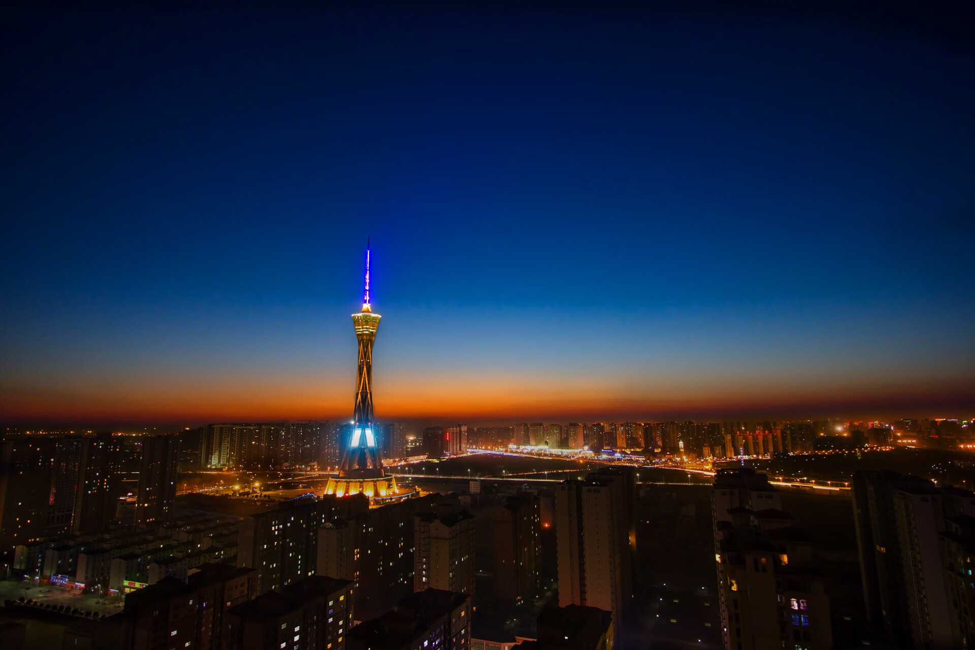 法兰西之盾，托纳利引领攻守转换，法国队险胜澳大利亚开启2026世界杯征程