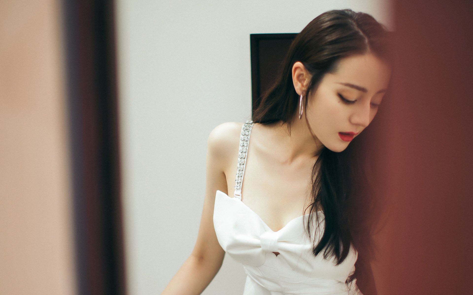 南美风暴席卷北欧堡垒，乌拉圭完胜丹麦，梅西大师级表现主导F组焦点战